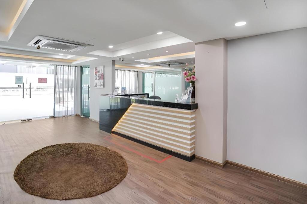 Capital O 90490 Zaques Hotel Sungai Petani Eksteriør billede